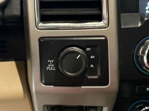 Used 2018 Ford F350 Lariat w/ Chrome Package AWD/4WD image 37