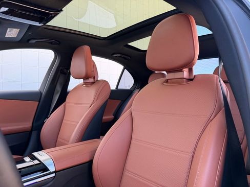 Used 2023 Mercedes-Benz C 300 4MATIC Sedan image 5