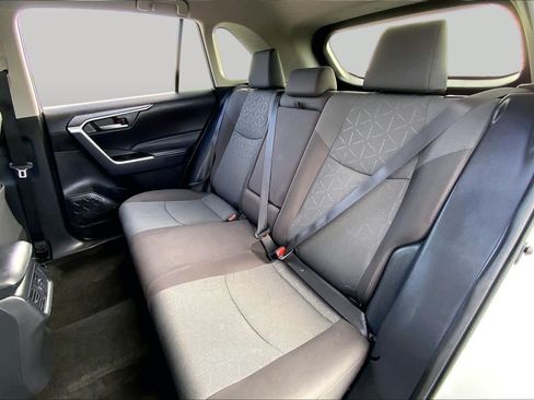 Used 2025 Toyota RAV4 XLE FWD image 20