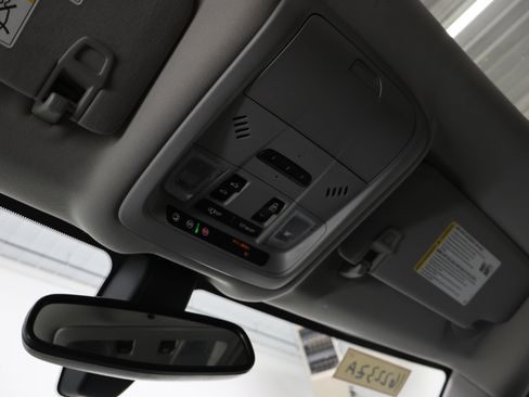 Used 2019 GMC Terrain SLT w/ Preferred Package image 12