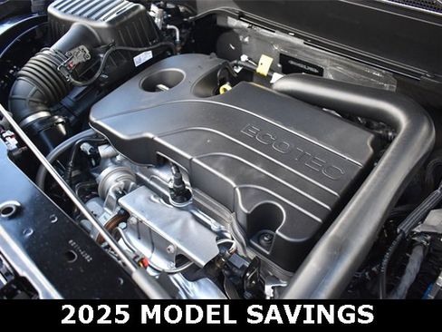 New 2025 Chevrolet Equinox LT w/ Safety and Technology Package image 30