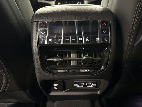 Used 2021 Jeep Grand Cherokee L Summit AWD/4WD image 13