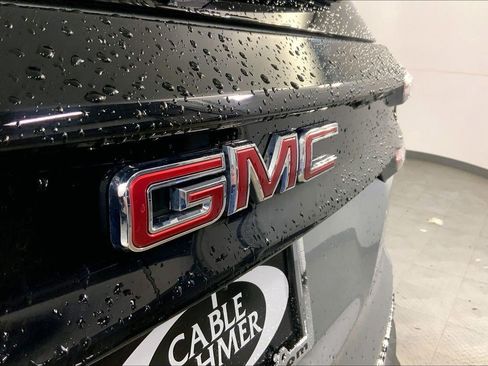 Used 2025 GMC Acadia Elevation FWD image 30