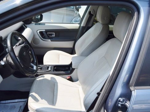 Used 2019 Land Rover Discovery Sport HSE AWD/4WD image 7