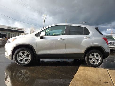 Used 2021 Chevrolet Trax LS w/ Tint and Cruise Package image 4
