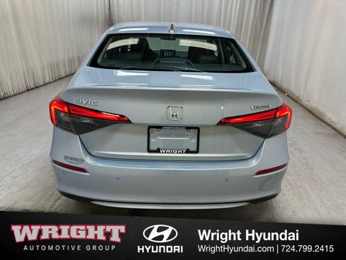 Used 2023 Honda Civic Touring image 5