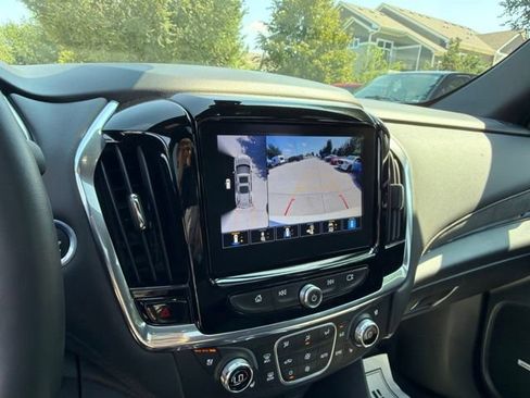 Used 2024 Chevrolet Traverse High Country AWD/4WD image 26