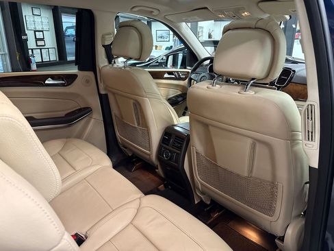 Used 2019 Mercedes-Benz GLS 550 4MATIC image 44