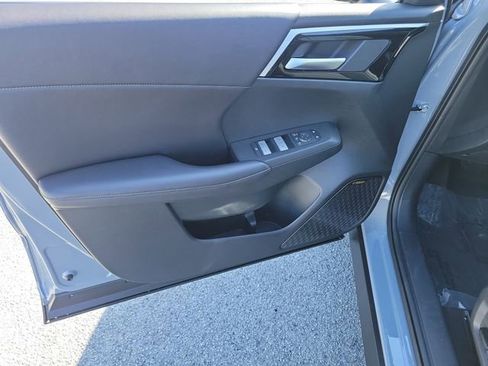 New 2026 Mitsubishi Outlander SE image 22