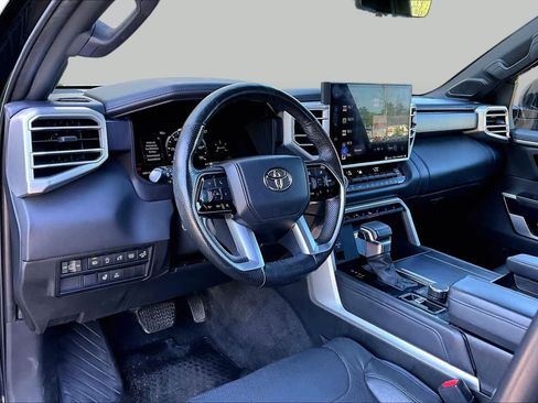 Used 2023 Toyota Tundra Platinum AWD/4WD image 18