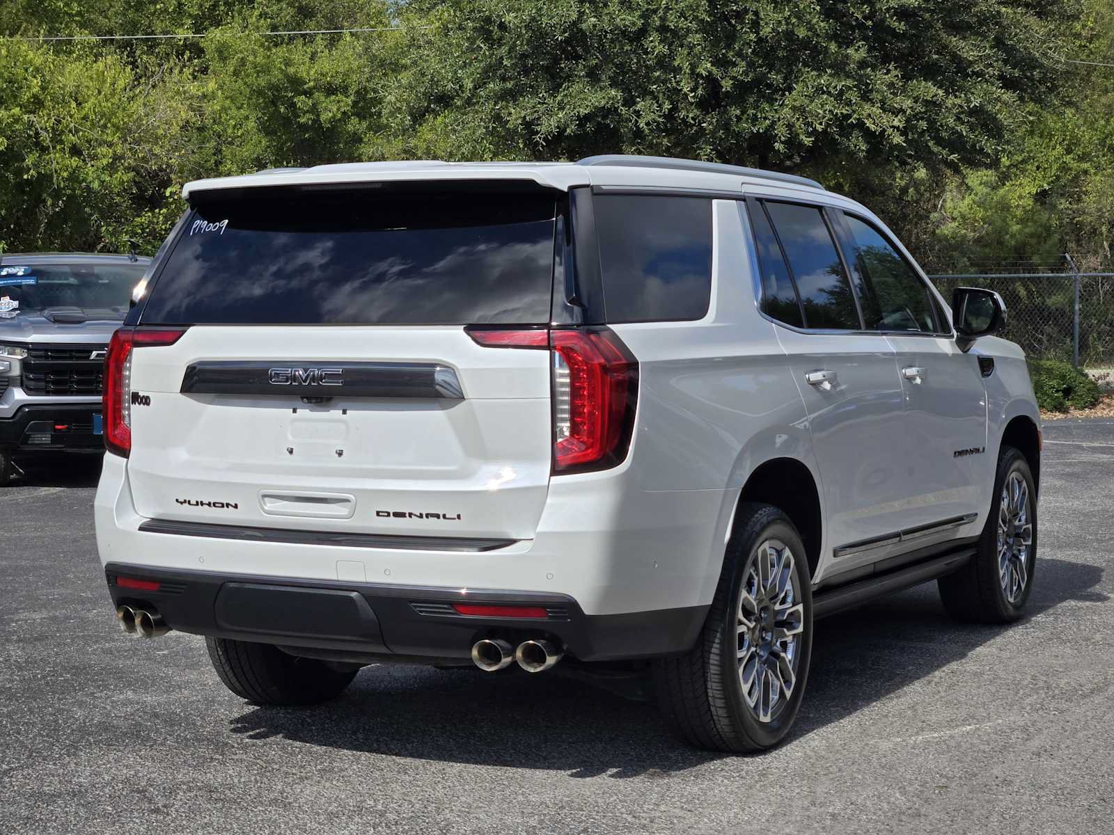 Certified 2023 GMC Yukon Denali Ultimate AWD/4WD image 7