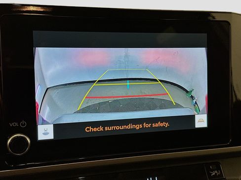 Used 2025 Toyota Camry LE image 23