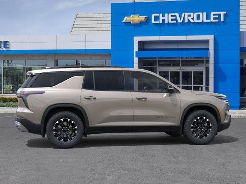 New 2027 Chevrolet Traverse Z71 w/ LPO, Floor Liner Package AWD/4WD image 5