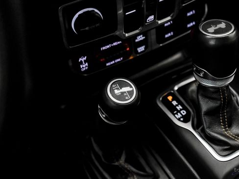 Used 2022 Jeep Wrangler Unlimited Rubicon w/ Xtreme Recon 35" Tire Package image 58