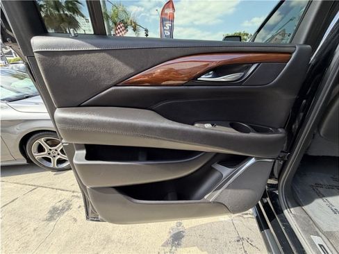 Used 2019 Cadillac Escalade ESV Premium Luxury RWD image 21