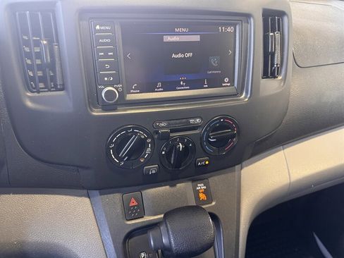 Used 2020 Nissan NV200 SV image 19