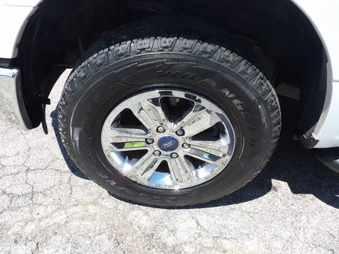 Used 2015 Ford F150 XLT w/ Trailer Tow Package AWD/4WD image 5