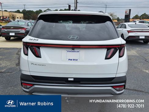 New 2026 Hyundai Tucson Limited image 9