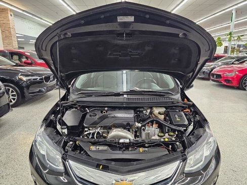 Used 2017 Chevrolet Volt LT w/ Comfort Package FWD image 35