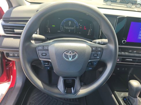 Certified 2025 Toyota Camry LE FWD image 22