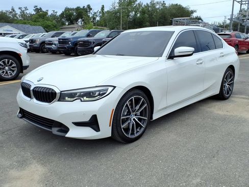 Used 2020 BMW 330i Sedan w/ Convenience Package RWD image 3