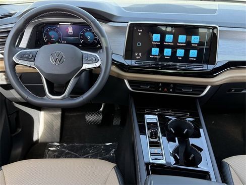 New 2026 Volkswagen Atlas Cross Sport SE image 9