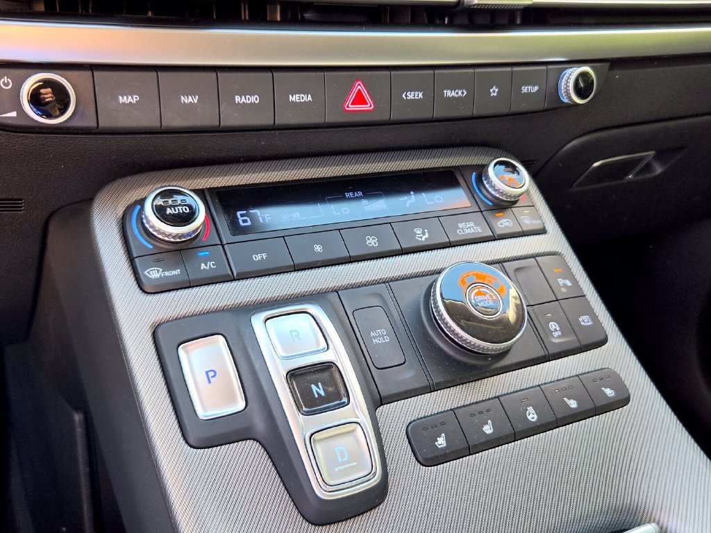 Used 2024 Hyundai Palisade SEL w/ Premium Package FWD image 23