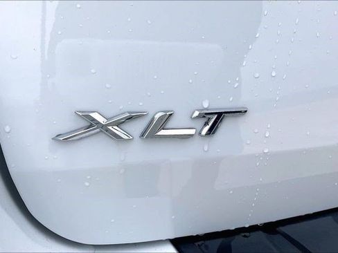 Used 2023 Ford Explorer XLT w/ Equipment Group 202A image 8