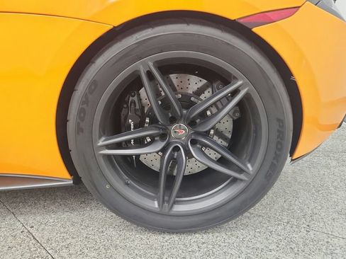 Used 2016 McLaren 570S Coupe RWD image 15