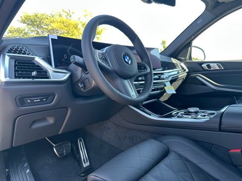 New 2026 BMW X5 xDrive40i w/ M Sport Package AWD/4WD image 17