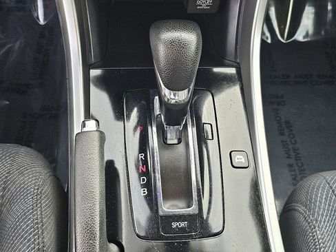 Used 2017 Honda Accord Hybrid Sedan image 33