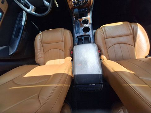 Used 2014 Chevrolet Traverse LTZ FWD image 39