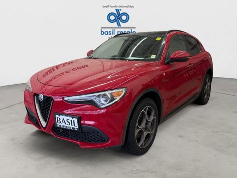 Used 2022 Alfa Romeo Stelvio Ti w/ Active Assist Plus Package image 2