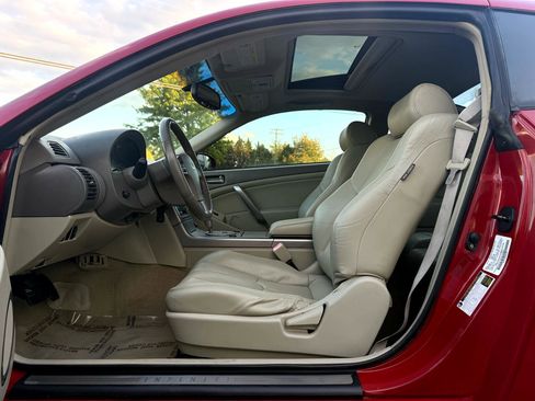 Used 2004 INFINITI G35 2dr Cpe Auto w/ Premium Pkg image 12