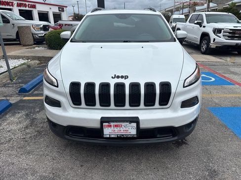Used 2018 Jeep Cherokee Limited w/ High Altitude Package FWD image 2