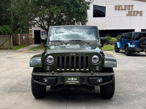 Used 2016 Jeep Wrangler Sahara AWD/4WD image 2