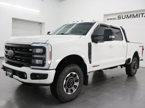 Used 2024 Ford F350 Lariat w/ Lariat Ultimate Package AWD/4WD image 7