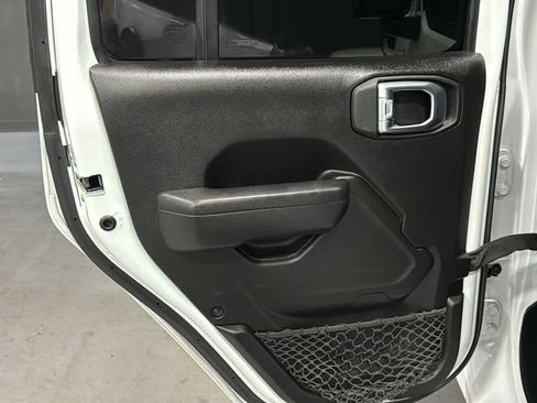 Used 2024 Jeep Wrangler Unlimited w/ Convenience Group AWD/4WD image 25