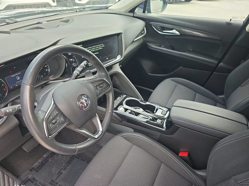 Used 2022 Buick Envision Preferred AWD/4WD image 31