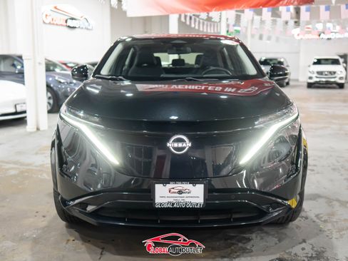 Used 2023 Nissan Ariya AWD image 2