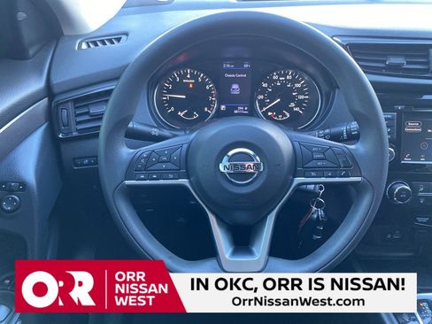 Used 2020 Nissan Rogue Sport S image 22