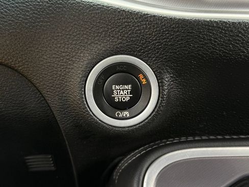 Used 2021 Dodge Challenger SXT RWD image 19