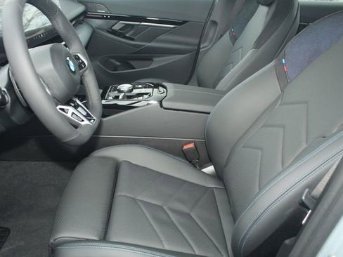 New 2026 BMW 530i w/ M Sport Package image 19