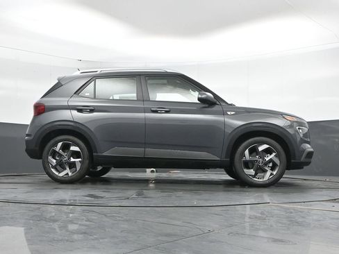 New 2026 Hyundai Venue SEL FWD image 43