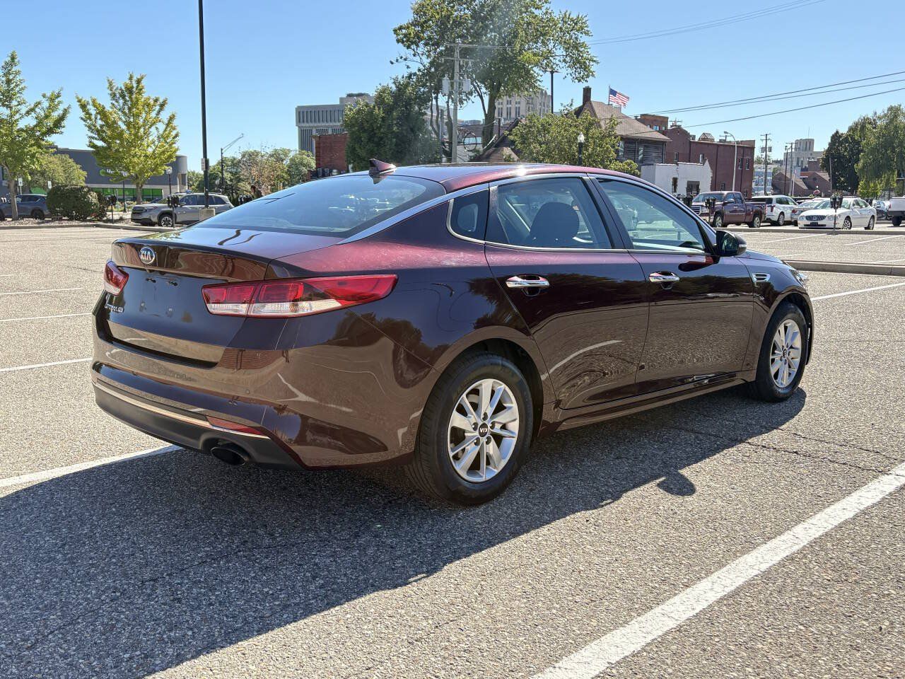 Used 2018 Kia Optima LX FWD image 38
