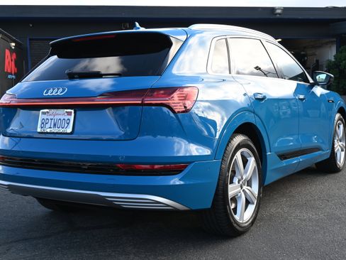 Used 2019 Audi e-tron Premium Plus image 4