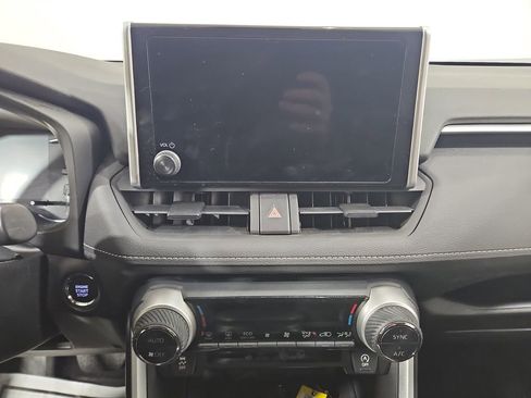 Used 2023 Toyota RAV4 XLE image 19