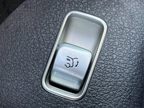 Used 2020 Mercedes-Benz GLS 450 4MATIC image 35