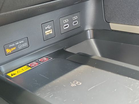 Used 2025 Toyota Camry LE FWD image 26