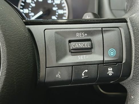 Used 2023 Nissan Rogue SV AWD/4WD image 27
